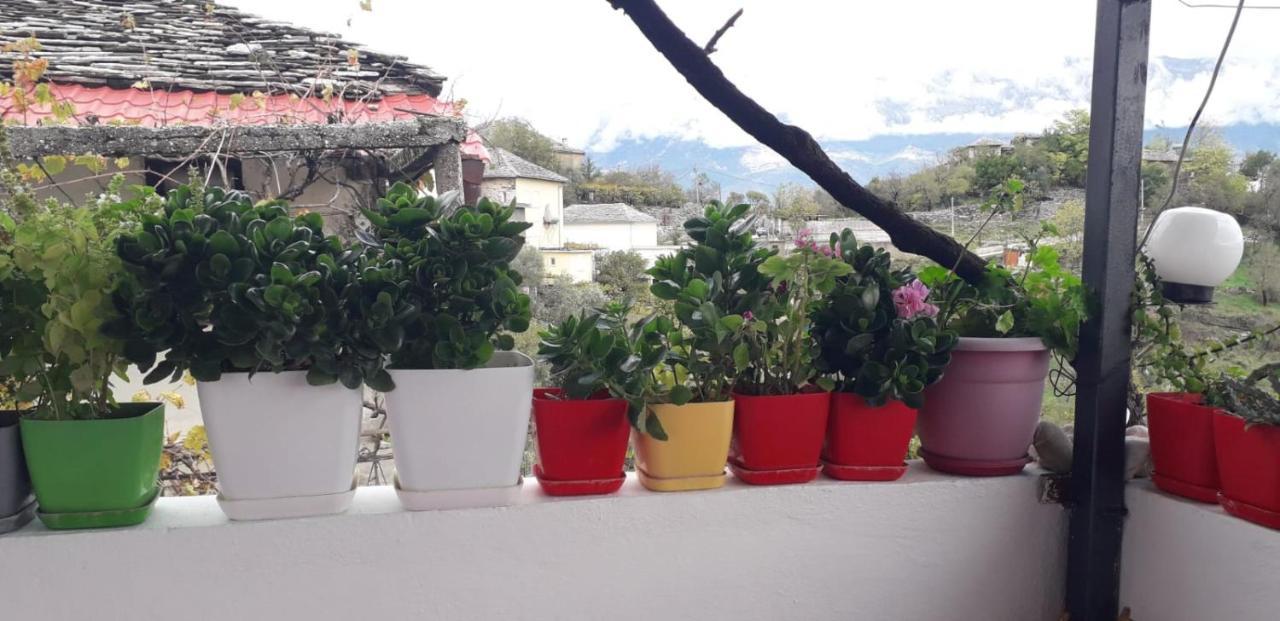 Gjirokastër Sokolli Guest House מראה חיצוני תמונה
