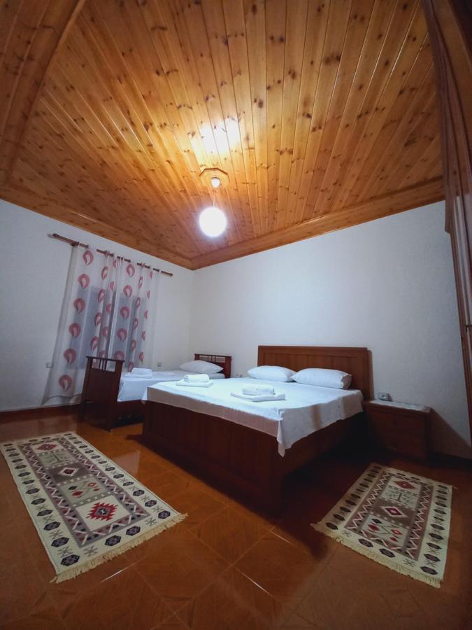 Gjirokastër Sokolli Guest House מראה חיצוני תמונה