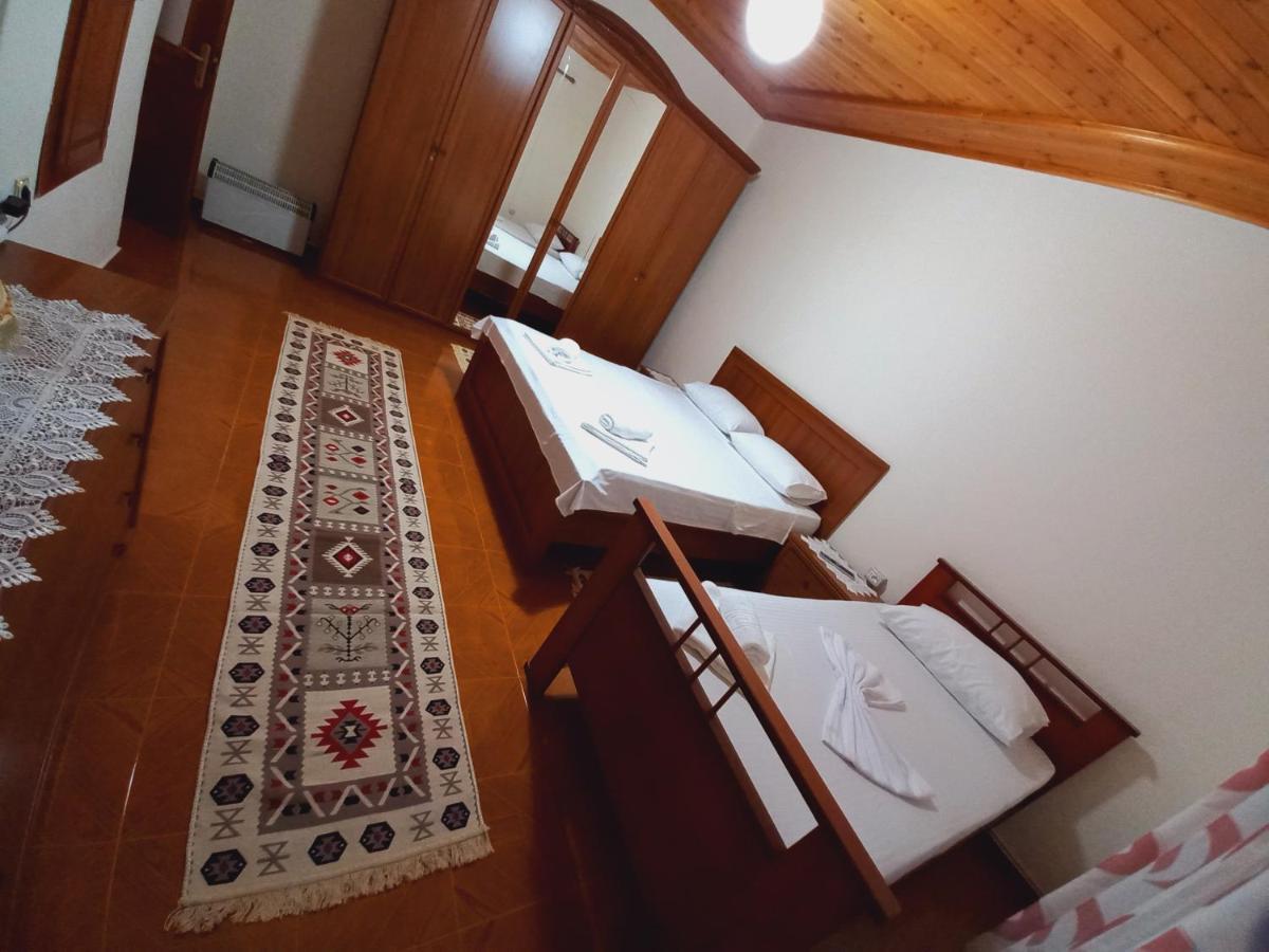 Gjirokastër Sokolli Guest House מראה חיצוני תמונה