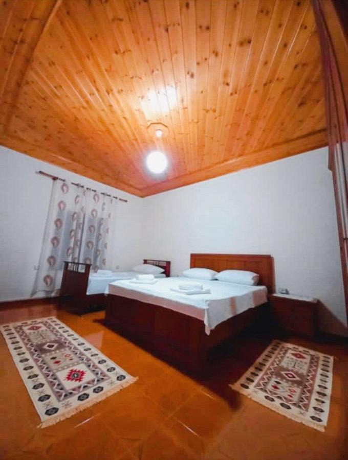 Gjirokastër Sokolli Guest House מראה חיצוני תמונה