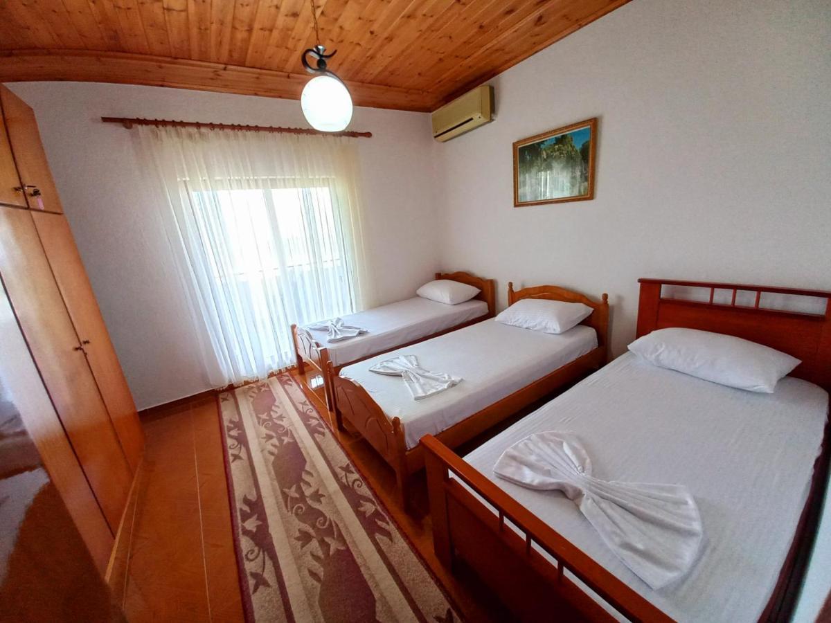 Gjirokastër Sokolli Guest House מראה חיצוני תמונה