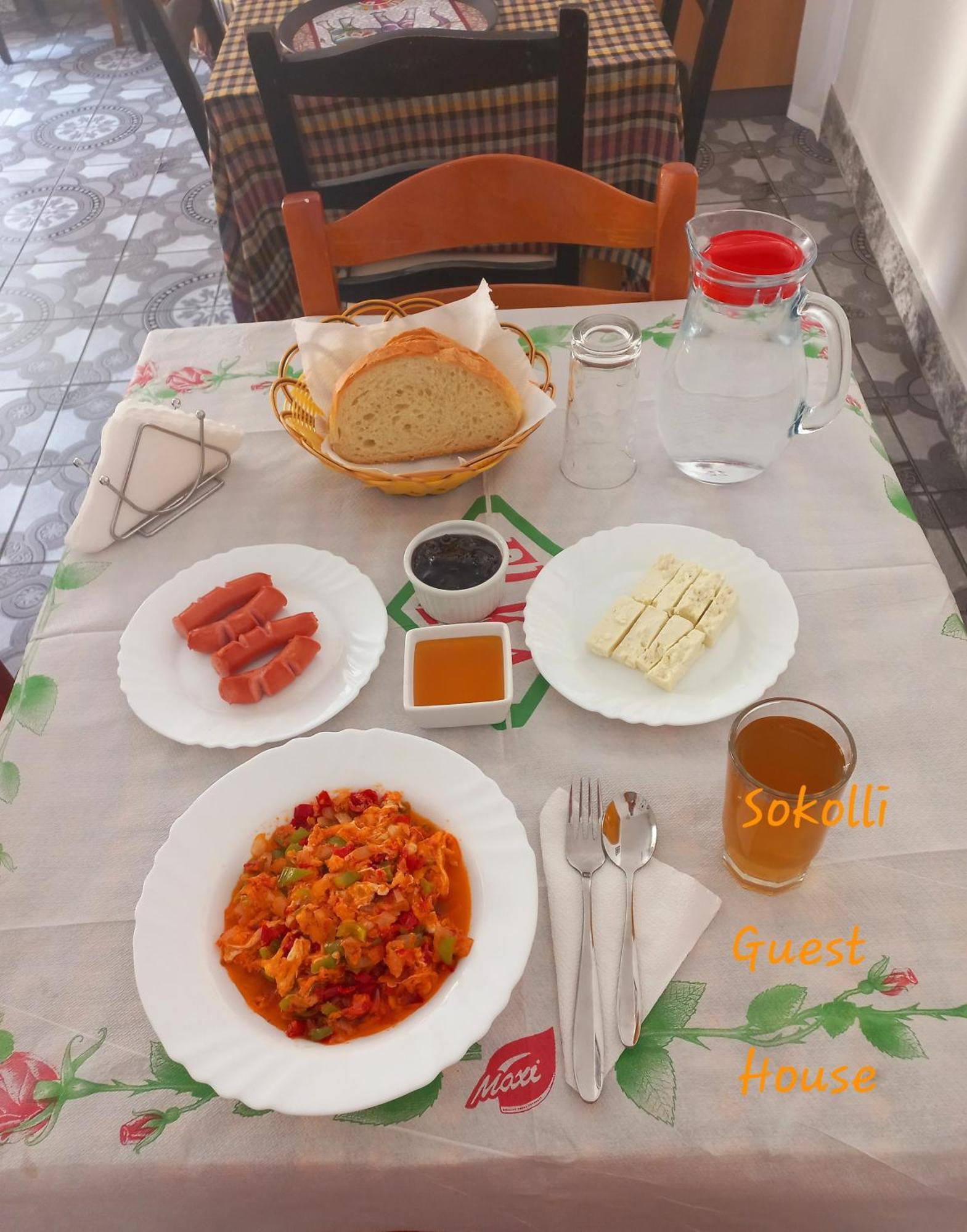 Gjirokastër Sokolli Guest House מראה חיצוני תמונה